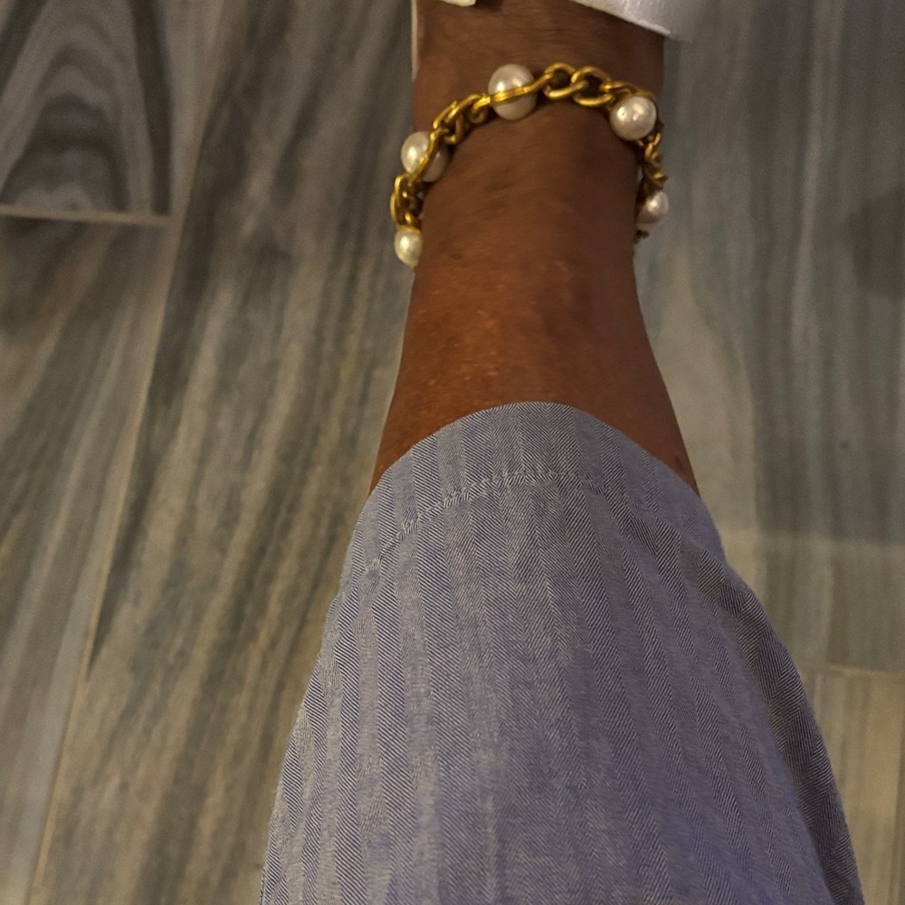 Elegant Gold and Pearl Ankle Bracelet